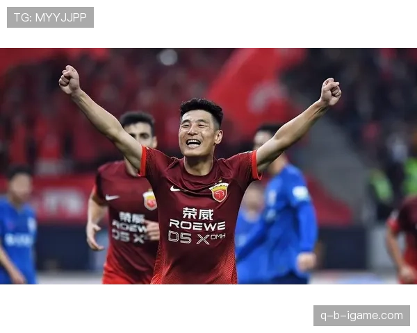 上海海港本土球员状态回升,闪耀赛场助球队再创佳绩 上海海港本土球员状态回升,闪耀赛场助球队再创佳绩