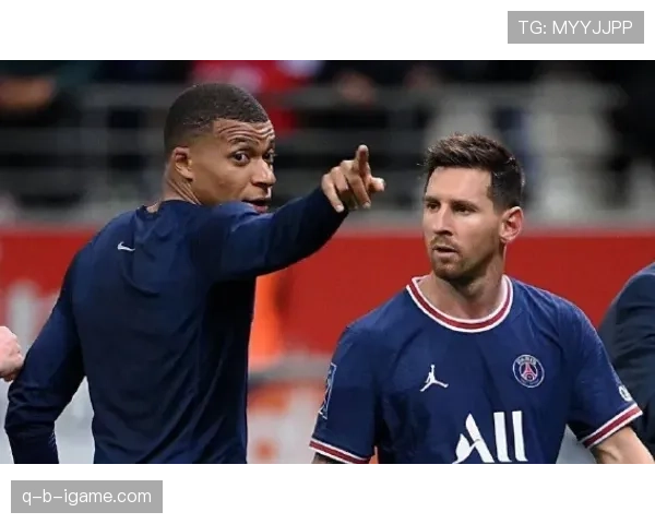 贝肯鲍尔精进传球技艺，化身战术大师助球队稳扎稳打