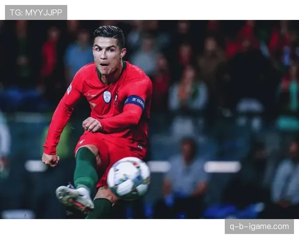 C罗职业生涯表现稳健，继续在足球领域创造传奇成就