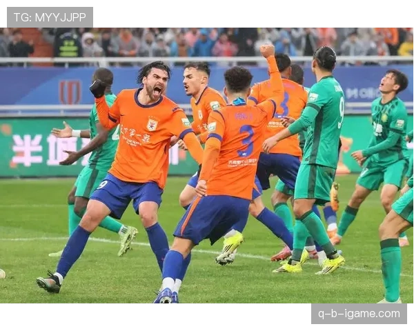 克雷桑一拿球就亮灯，山东泰山进攻却越踢越单薄，核心依赖加剧战术失衡